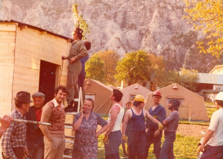 01_Resia – Giugno 1976 – Volontari dalle fabbriche dell’isontino 